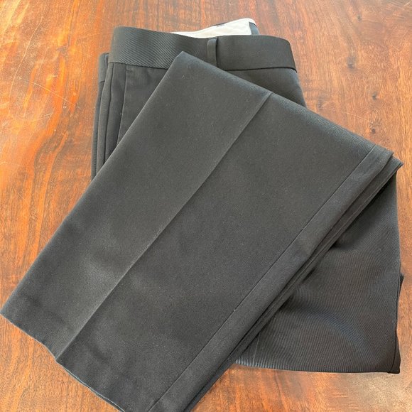 COPY - Men's Never-Iron Essential Dockers Flat Front 32/32 in Black - Picture 9 of 9